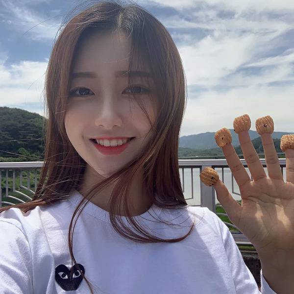 優雅氣質配緊緻曲線身材絕讚的韓國正妹s_ylll 圖6
