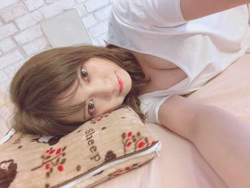 伊織萌與寫真女星桃月梨子夢幻攜手合作拍攝遊戲廣告 圖9